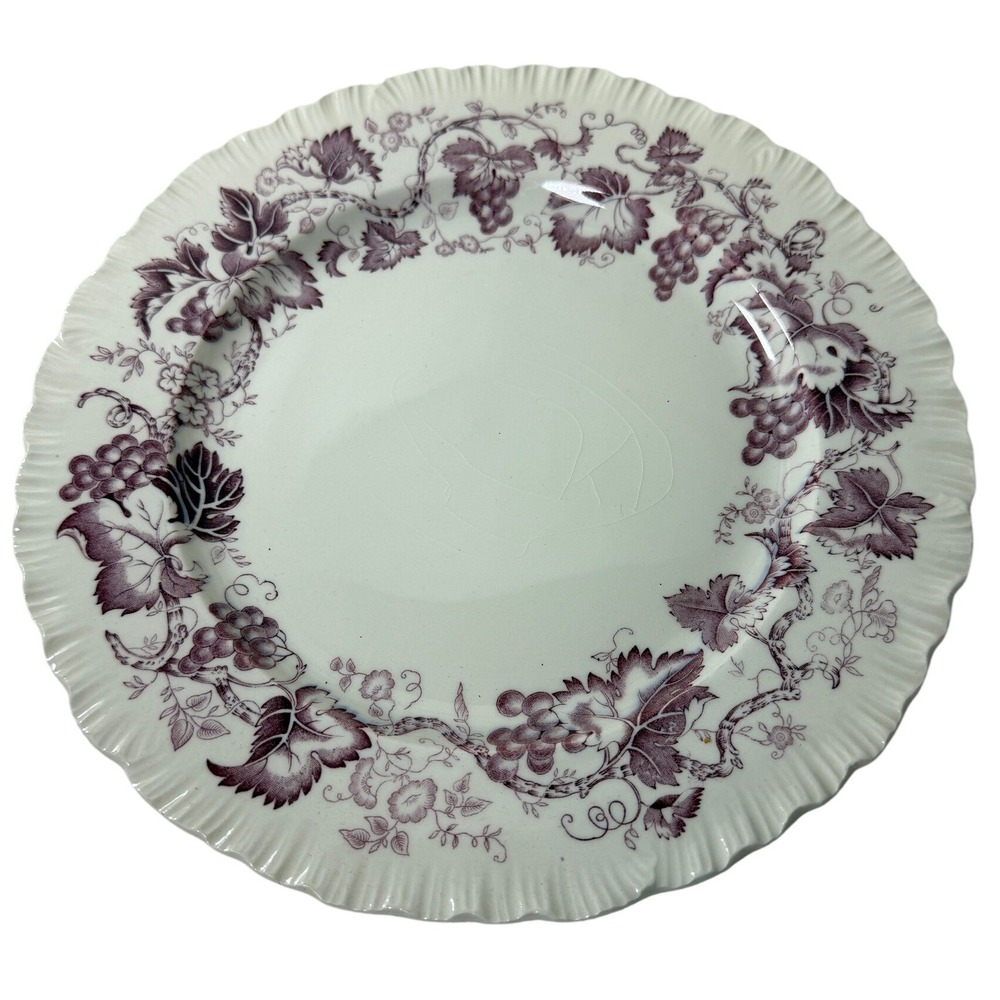 Wedgwood Old Vine of Etruria Barlaston Dinner Plate Purple Grapes Transferware